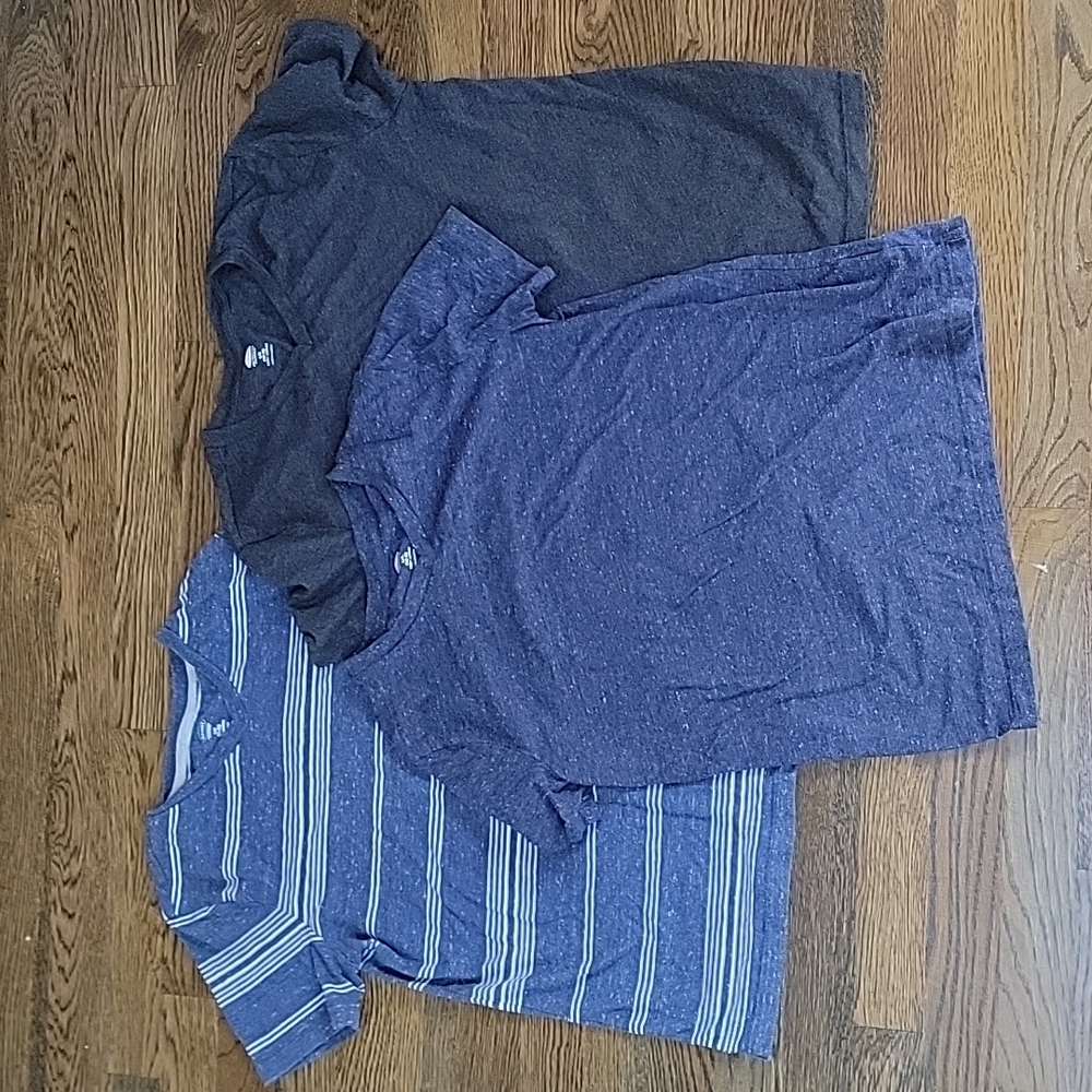 Old Navy t-shirt husky 10-12, lot of 3